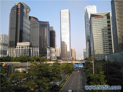了解深圳高端商务模特微博与商务资讯
